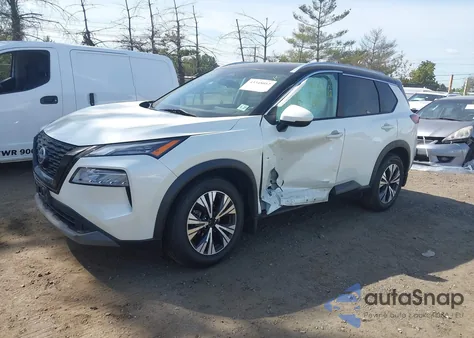 2022 Nissan Rogue Sv Intelligent Awd z USA, uszkodzony, nr VIN 5N1BT3BB3NC703612